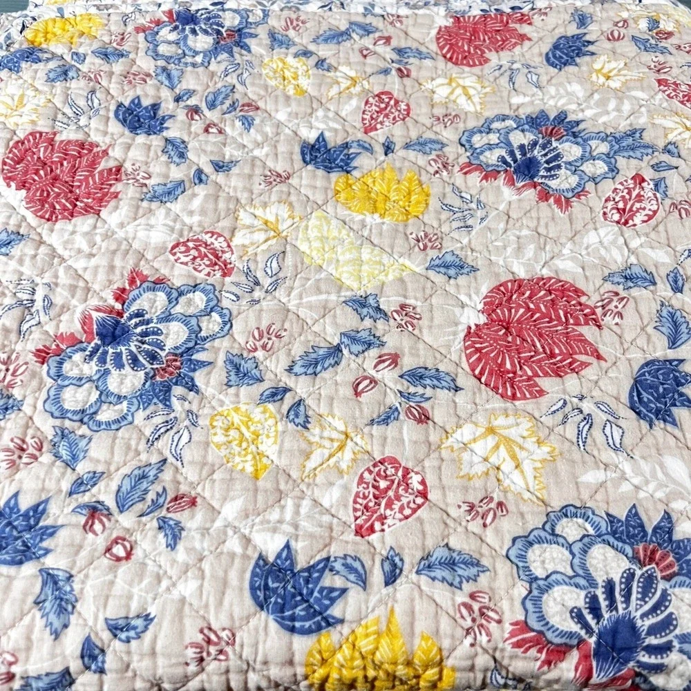 Rachel Ashwell type quilt